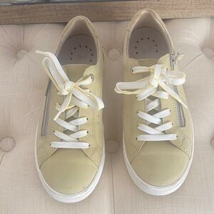 Mephisto Yellow sneakers with side zip. Size 6 1/2